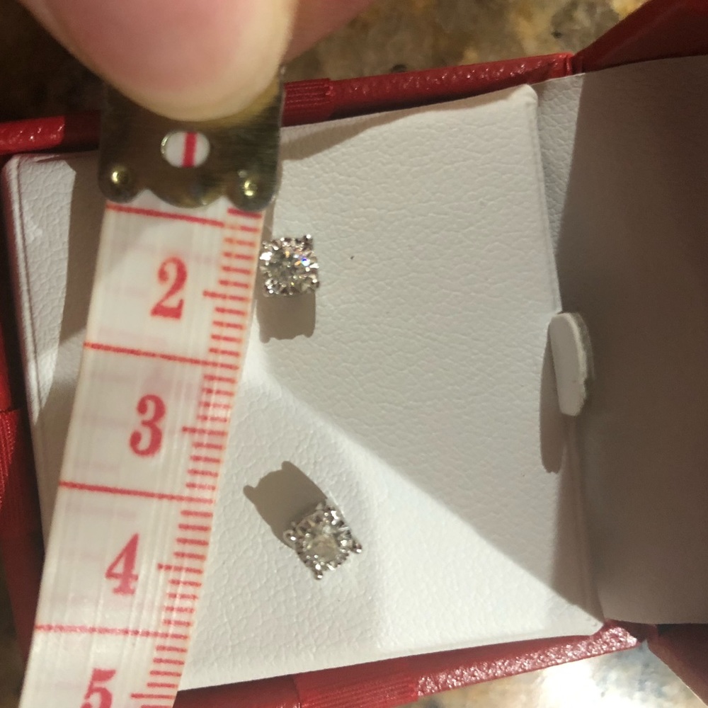 Trumiracle 3/8TTCW Diamond Stud Earrings - Picture 5 of 7